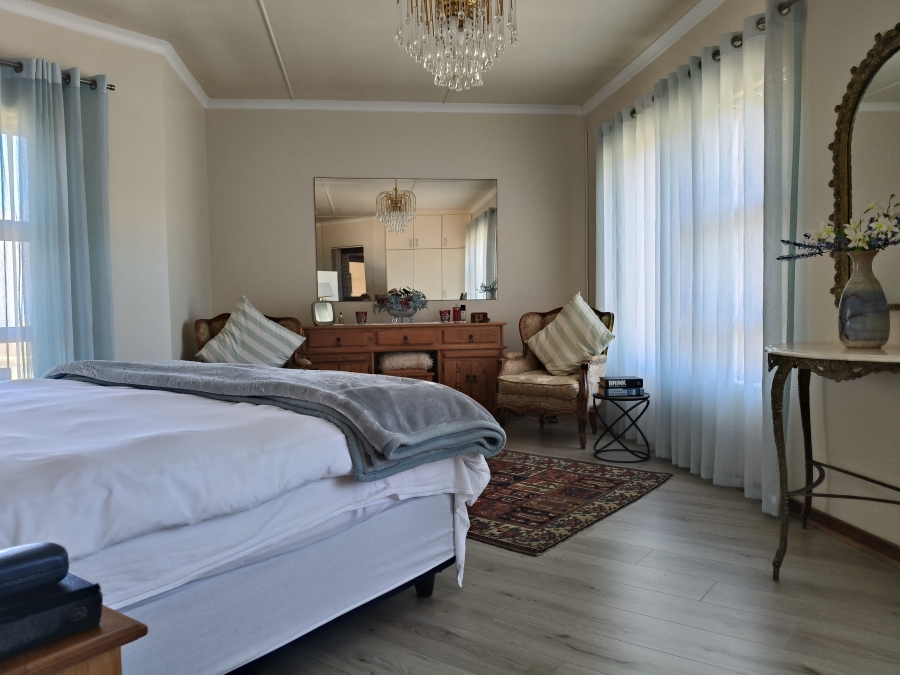 4 Bedroom Property for Sale in Wavecrest Eastern Cape
